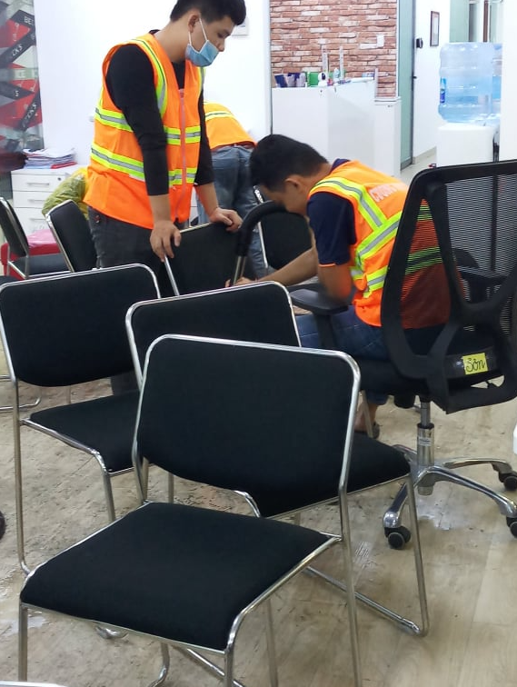 Dịch vụ vệ sinh công nghiệp - Công Ty TNHH Phát Triển Thương Mại Dịch Vụ Cường Phát